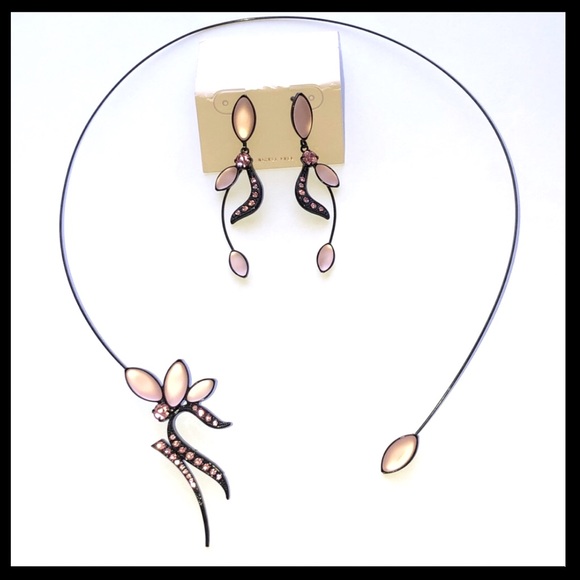 NWT Elegant Jewelry Set (Earrings/necklace) - Picture 1 of 7
